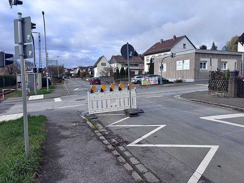 Bauarbeiten: Neue Sperrung Bahnhofsstraße Dörfles-Esbach
