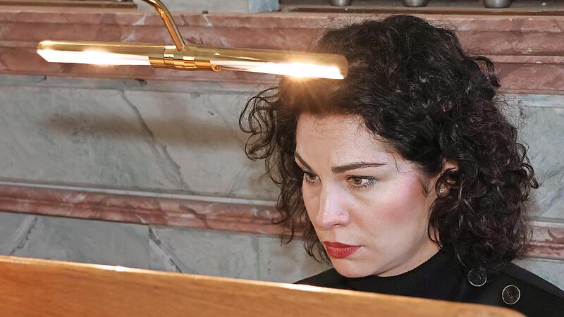 Katharina K&ouml;nigsfeld brillierte an der Orgel.