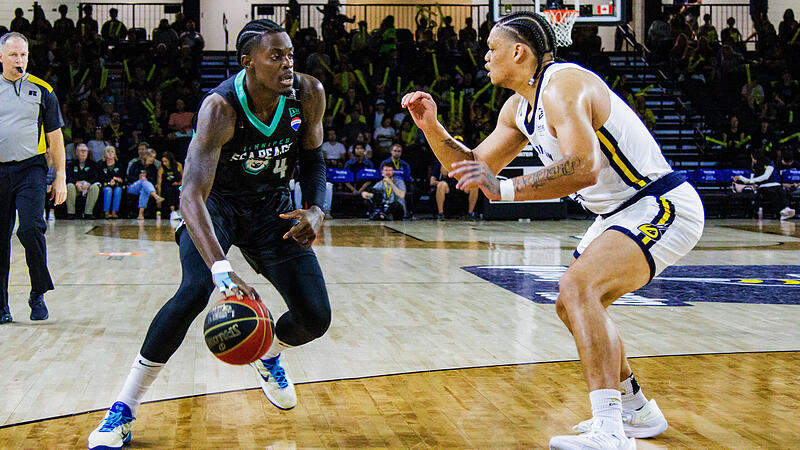 Trevon Scott (links) spielt derzeit in Kanada für die Winnipeg Sea Bears. Trevon Scott (links) spielt derzeit in Kanada für die Winnipeg Sea Bears.