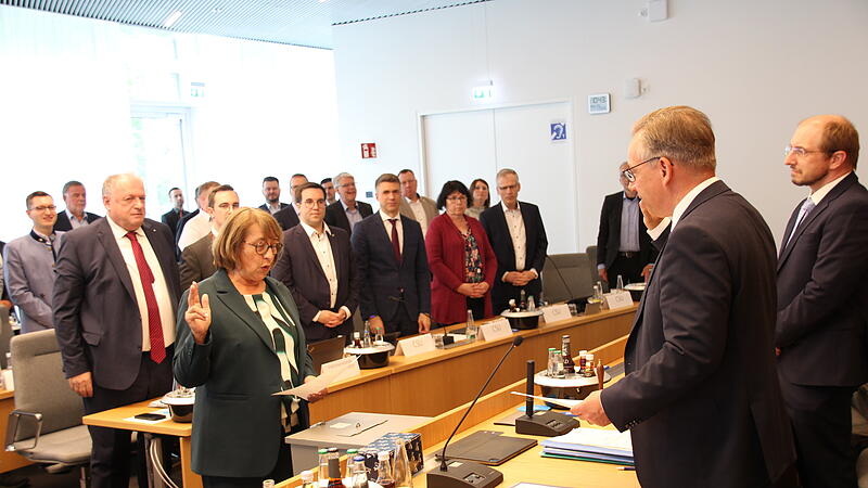 Gabriele Klausner bei der Vereidigung zur stellvertretende Landr&auml;tin.