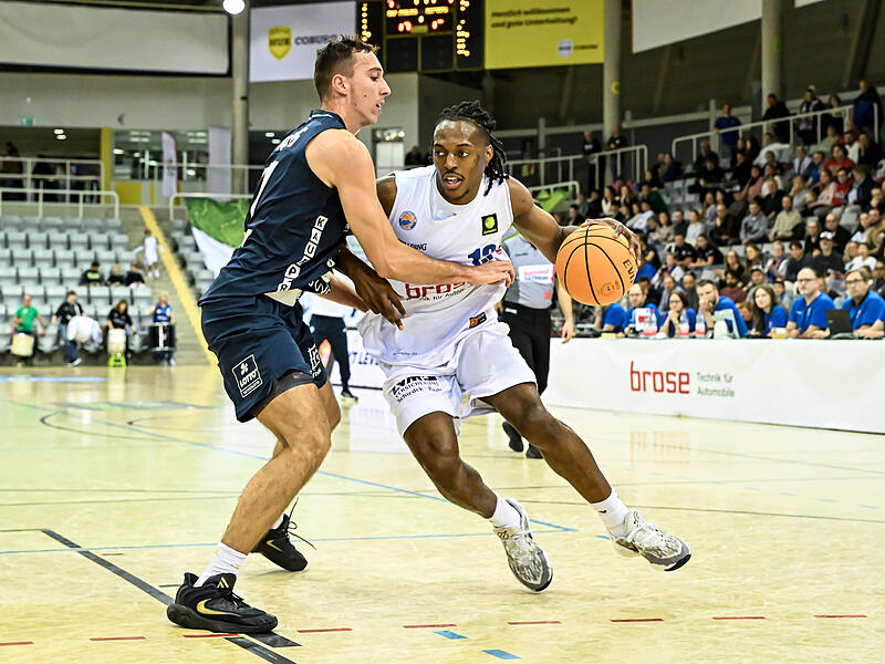 Der Coburger Darius Dawson (rechts, im Heimspiel gegen Dresden) überragte am Samstag in Speyer.