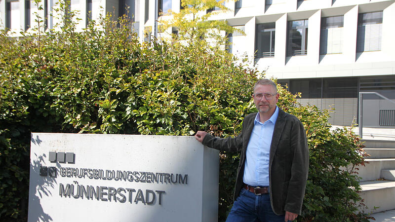 Jochen Lembach ist der neue Schulleiter des Berufsbildungszentrums (BBZ) M&uuml;nnerstadt.
