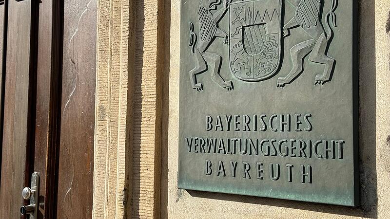 Das Verwaltungsgericht Bayreuth hat im Streit um die Verbesserungen an der Beleuchtung an Stra&szlig;e eines B&uuml;rgers in Hausen entschieden.