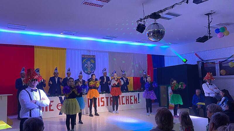 Der Förtschendorfer Büttenabend wurde begeistert zelebriert Der Förtschendorfer Büttenabend wurde begeistert zelebriert