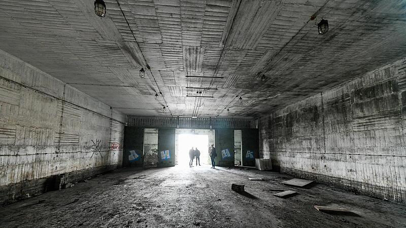 Erstaunlich unspektakul&auml;r sehen  die Bunker von innen aus. Ihre beklemmende Wirkung entfalten sie, wenn man sich vorstellt, was sie wom&ouml;glich bargen.
