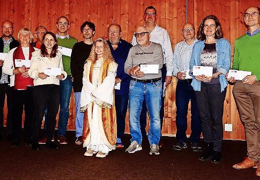 Überreichung der Spenden an Wunderburger Einrichtungen. Überreichung der Spenden an Wunderburger Einrichtungen.