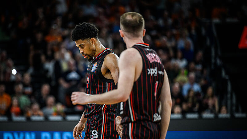 Entt&auml;uschung bei Zach Copeland und Lukas Herzog im letzten Viertel.
