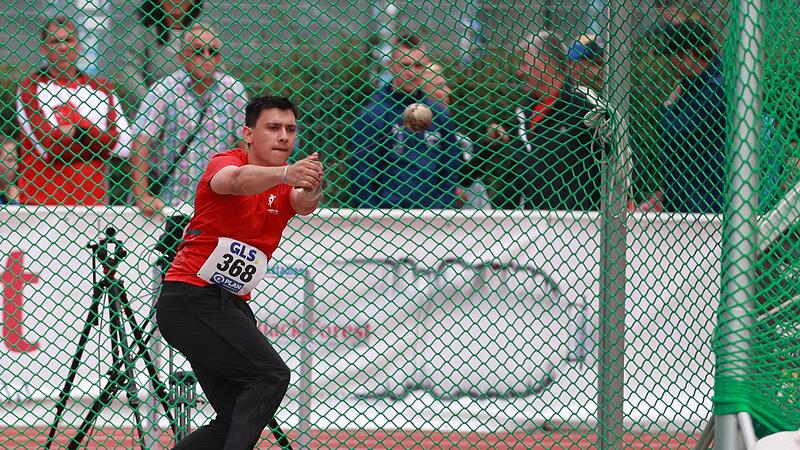 Linus Liebenwald durfte bei der Deutschen Jugendmeisterschaft in Rostock von der Bronzemedaille träumen, die ihm aber doch noch entrissen wurde. Linus Liebenwald durfte bei der Deutschen Jugendmeisterschaft in Rostock von der Bronzemedaille träumen, die ihm aber doch noch entrissen wurde.