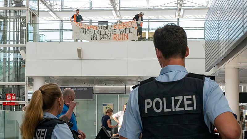 Protestaktion Letzten Generation Flughafen M&uuml;nchen