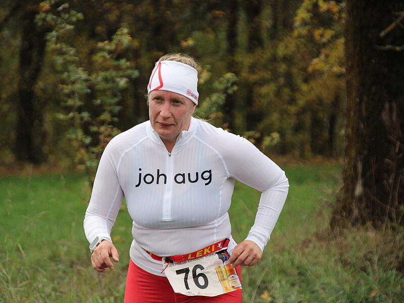38. Frankenwaldlauf der LG LudwigschorgastTrotz nasskaltem Herbstwetter lie&szlig;en sich die Sportler den Spa&szlig;  beim 38. Frankenwaldlauf der LG Ludwigschorgast nicht vermiesen.