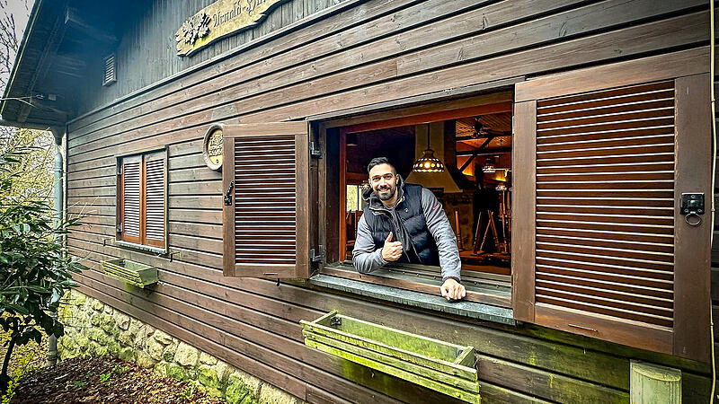 Daumen hoch für Merab Teloian. Der 31-jährige Deutsch-Georgier übernimmt als Wirt die Arnoldhütte. Bereits im Mai will der Cafe-Betreiber (Leo`s) sein Lokal auf dem Muppberg eröffnen.