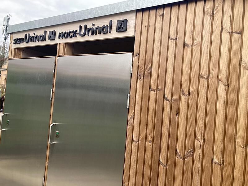 Das &Ouml;koklo am Walberla hat auch ein Urinal f&uuml;r Damen.