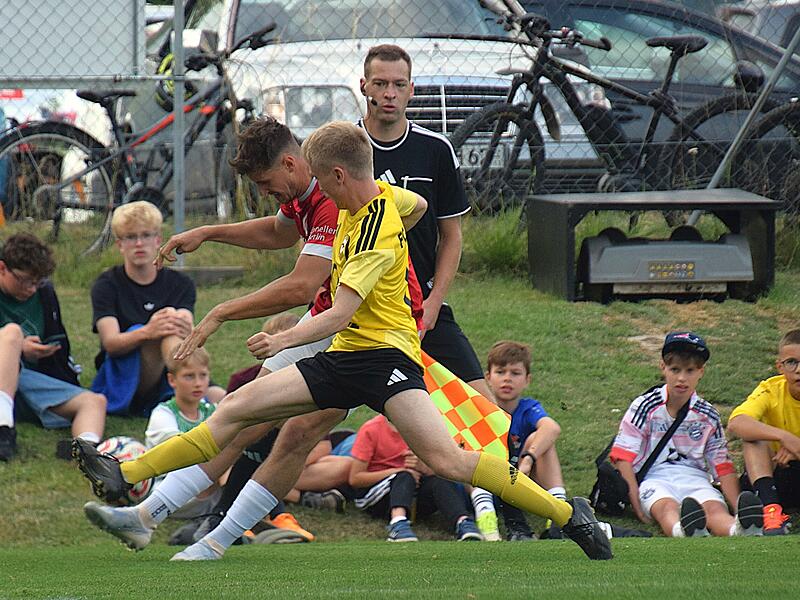 Spiele der Bezirksliga Ost und Kreisliga Rhön Spiele der Bezirksliga Ost und Kreisliga Rhön