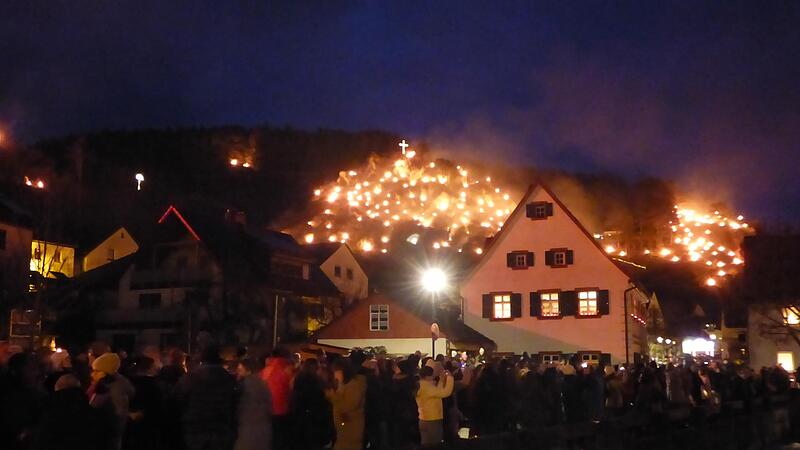 Insgesamt 15.000 Besucher kamen in diesem Jahr zum beeindruckenden Lichterspektakel.Forchheim & Fr&auml;nkische Schweiz