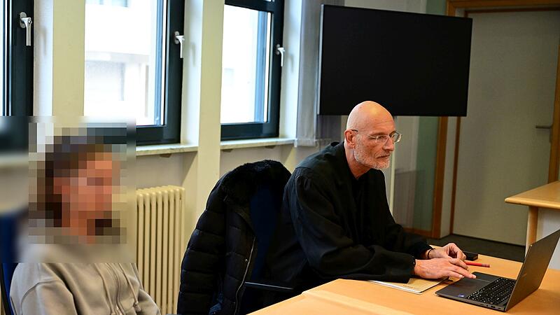 Die Angeklagte und ihr Strafverteidiger Helmut Schwarz aus H&ouml;chstadt an der Aisch