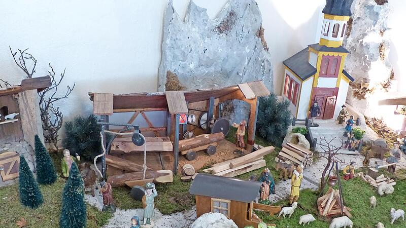 Im S&auml;gewerk gibt es einen Treibriemen zum Bewegen des fein gefeilten S&auml;geblatts.