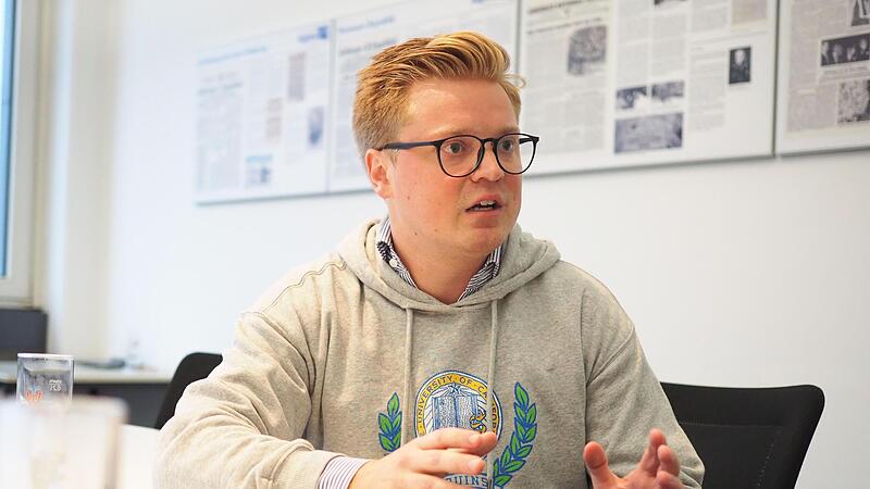 Maximlian Forkel bei einem Gespr&auml;ch zu Verkehrsthemen zu Gast im Tageblatt.