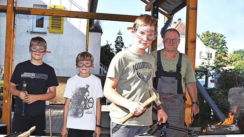 Das Schnupper-Schmieden bei Gerhard Kunze war auch in diesem Jahr wieder eine beliebte Ferienaktion.