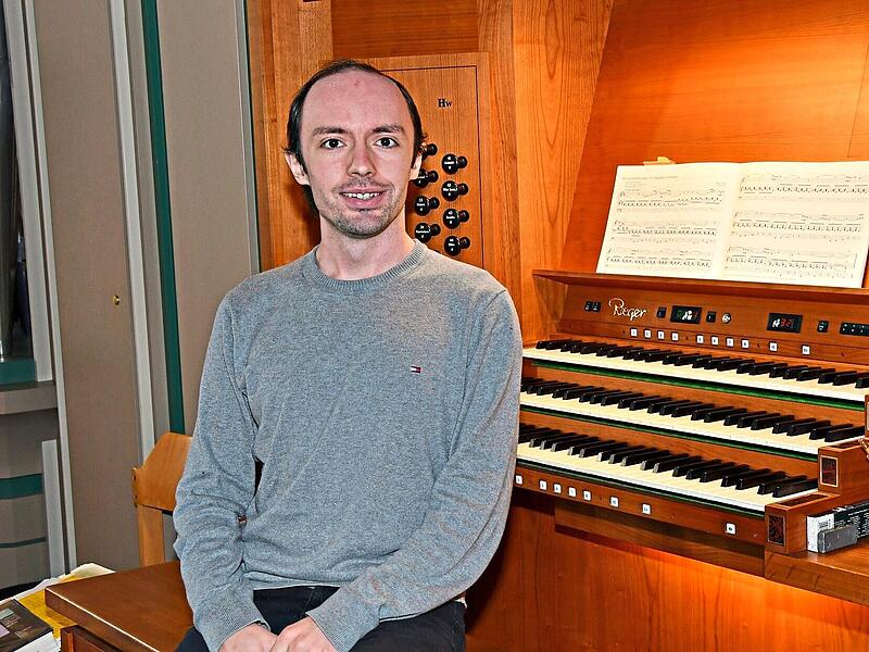Fabian Schiefner absolviert derzeit sein Praxisjahr zur Berufseinf&uuml;hrung in Kulmbach. Er ist ein leidenschaftlicher Kirchenmusiker:Stephan Herbert Fuchs