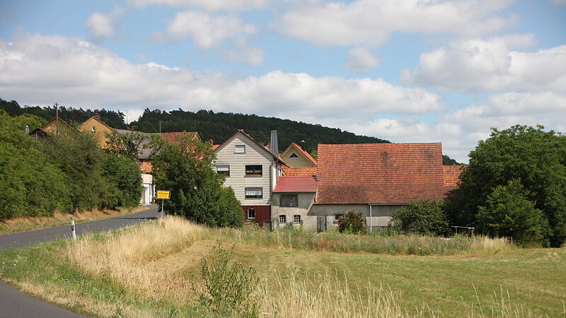 Für die Fläche in Althausen, die an die Siedlung angrenzt, läuft ein mehrjähriges Verfahren für die Einbeziehung, damit Baurecht entsteht. Mit dem Bauturbo könnten solche Vorhaben nun schneller gehen. Für die Fläche in Althausen, die an die Siedlung angrenzt, läuft ein mehrjähriges Verfahren für die Einbeziehung, damit Baurecht entsteht. Mit dem Bauturbo könnten solche Vorhaben nun schneller gehen.