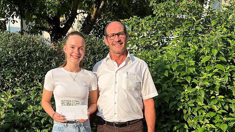 Sophia Enders und Bürgermeister Dieter Muth
