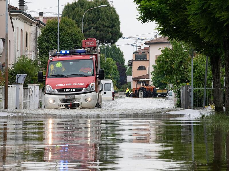 Das Hochwasser und die vielen Erdrutsche machen den betroffenen Gebieten wie hier in Lugo weiter zu schaffen.