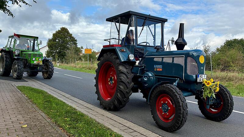 Die Bulldogfreunde Vorrhön sind am Freitag von Eltingshausen aus zu ihrer jährlichen Traktor-Wallfahrt nach Vierzehnheiligen aufgebrochen.