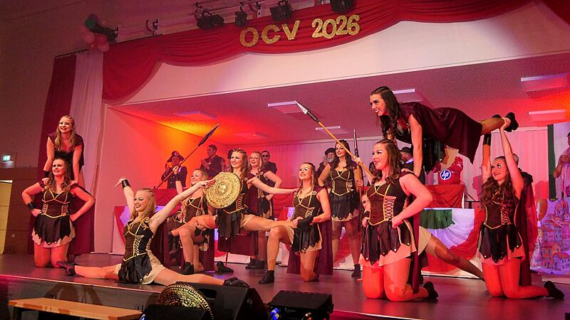 Die Prinzengarde begeisterte mit ihrem Showtanz