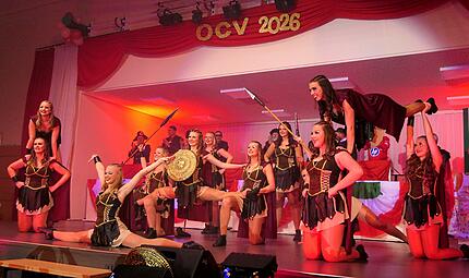 Die Prinzengarde begeisterte mit ihrem Showtanz