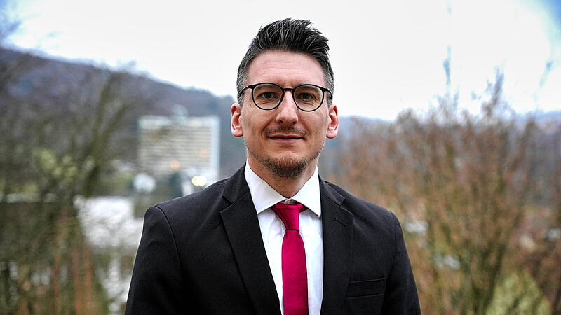 Der erste Kandidat für die Bürgermeisterwahl in Bad Brückenau stellt sich vor: Jan Marberg (SPD) will erneut antreten. Der erste Kandidat für die Bürgermeisterwahl in Bad Brückenau stellt sich vor: Jan Marberg (SPD) will erneut antreten.