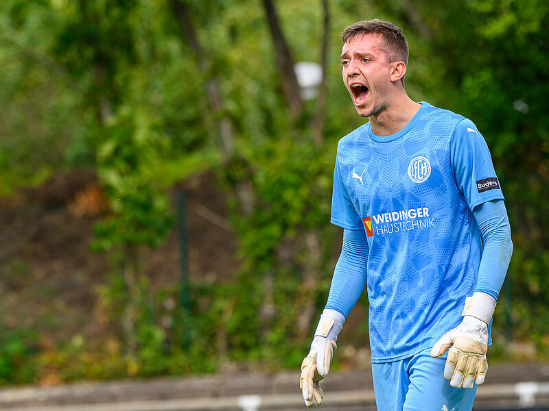 FC Herzogenaurach im Kellerduell beim FSV Erlangen-Bruck Nur auf der Torwartposition hat der FC Herzogenaurach kein Problem: Benedikt Lösch macht es gut, Vertreter Christoph Bauer auch.