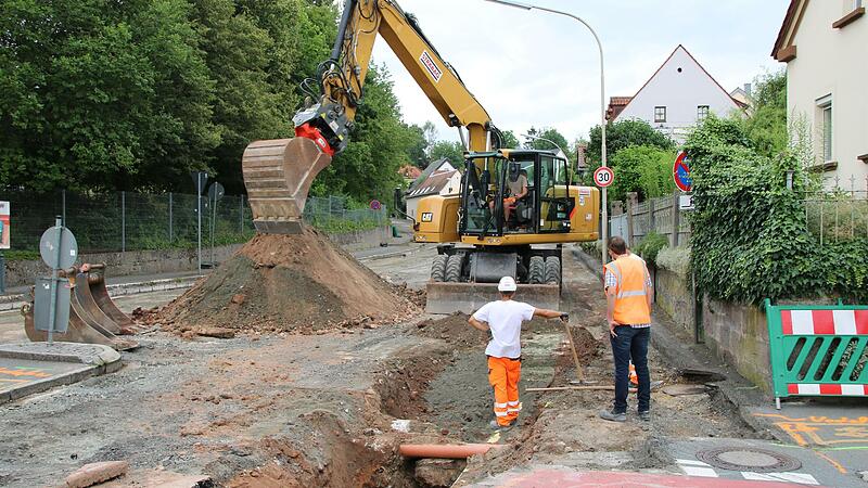 Schon seit dem Sommer laufen die Bauarbeiten in der Weiherer Straße.