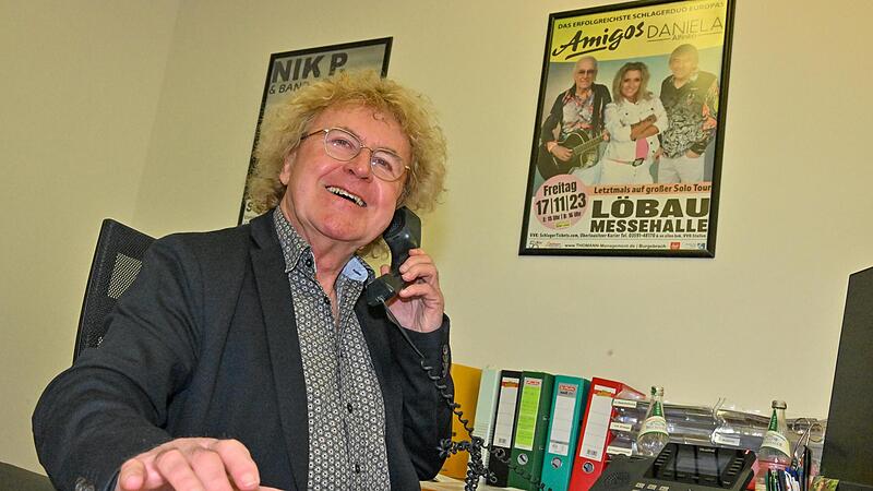 K&uuml;nstler-Manager Johnny Thomann ist ganz in seinem Element.