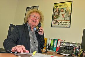 K&uuml;nstler-Manager Johnny Thomann ist ganz in seinem Element.