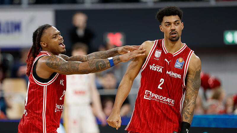 &Uuml;berragendes Duo beim 92:86-Heimsieg &uuml;ber W&uuml;rzburg: Cobe Williams (links) und Ibi Watson.