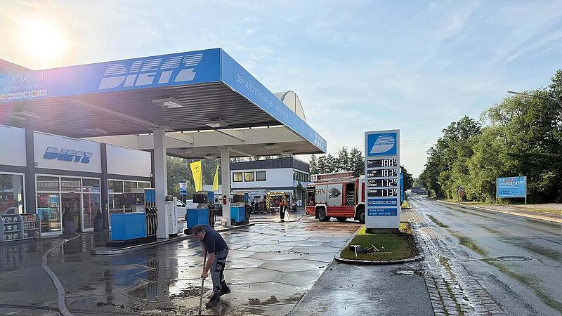 Unerwartetes Unwetter-Chaos: Rinnsal in Ebern wird zum reißenden Fluss Unerwartetes Unwetter-Chaos: Rinnsal in Ebern wird zum reißenden Fluss