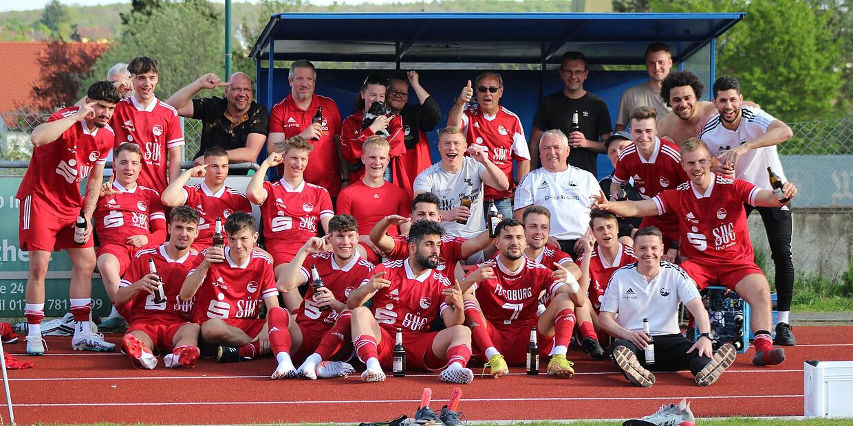 FC Coburg FußballLandesligist feiert Aufstieg in die Bayernliga