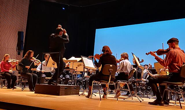 Das Philharmonische Orchester beim Mitmach-Konzert des Coburger Landestheaters Das Philharmonische Orchester beim Mitmach-Konzert des Coburger Landestheaters