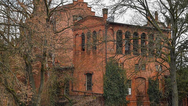 Architektonisches Schmuckstück: Die ehemaligen Brauereigebäude sollen Mittelpunkt des neuen Maisel-Areals mit bis zu 200 Wohnungen werden. Architektonisches Schmuckstück: Die ehemaligen Brauereigebäude sollen Mittelpunkt des neuen Maisel-Areals mit bis zu 200 Wohnungen werden.
