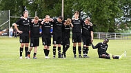 FC Knetzgau vs. Turkiyemspor sv-12, Dürrfeld, Sportgelände DürrfeldRelegation Schweinfurt 29. Mai Der FC Knetzgau (schwarze Trikots) unterlag Turkiyemspor SV-12 Schweinfurt nach Elfmeterschießen mit 6:7.