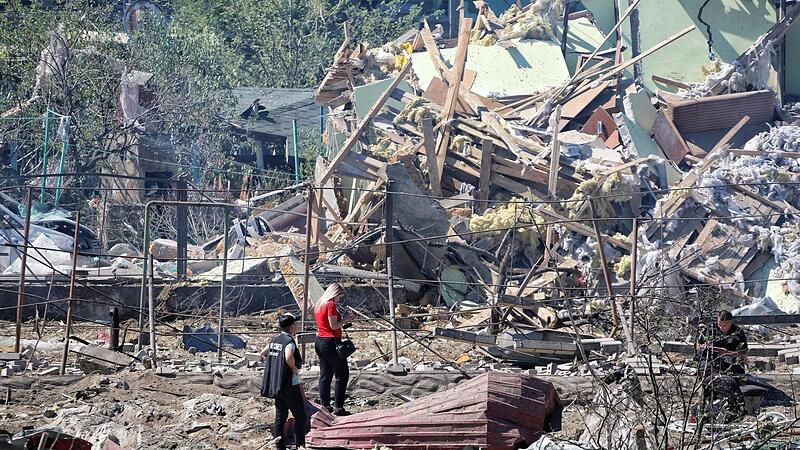 Tr&uuml;mmer nach einem russischen Raketenangriff bei Odessa.