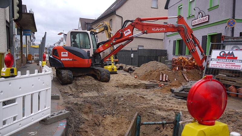Die Restkosten f&uuml;r die Erneuerung der Baiersdorfer Hauptstra&szlig;e sind einer der Posten, die das Stadts&auml;ckel belasten.Forchheim & Fr&auml;nkische Schweiz