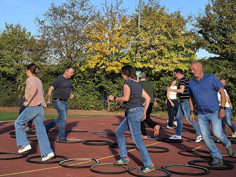 Die Vertreter der teilnehmenden Schulen am Talente-Campus bleiben in Bewegung Die Vertreter der teilnehmenden Schulen am Talente-Campus bleiben in Bewegung