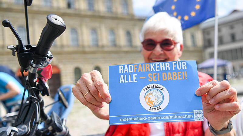 Mit einem Volksbegehren will ein Bündnis aus Verbänden und Parteien das Radfahren attraktiver machen. Die dafür nötigen Unterschriften sollen in den nächsten Wochen gesammelt werden. Mit einem Volksbegehren will ein Bündnis aus Verbänden und Parteien das Radfahren attraktiver machen. Die dafür nötigen Unterschriften sollen in den nächsten Wochen gesammelt werden.