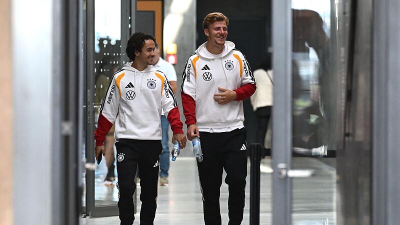 Fu&szlig;ball-Nationalmannschaft - Mixed Zone