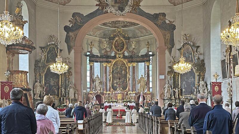 Eine feierliche Wortgottesfeier mit Diakon Jochen Lauterwald Eine feierliche Wortgottesfeier mit Diakon Jochen Lauterwald