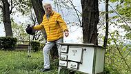 Schon wieder ertappt: Frank Johanson findet regelmäßig illegal abgelagerten Müll in Bamberg. Dieses Mal: ein wuchtiger Herd mitten im Schutzgebiet nahe der Altenburg.