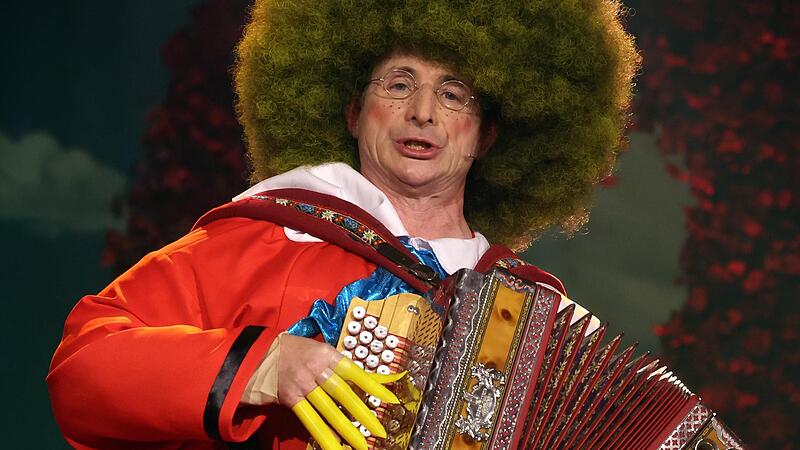 Als Struwwelpeter trat Oti Schmelzer 2023 bei der Fastnacht in Franken im Bayerischen Fernsehen auf, und mit seinem Text-Aussetzer machte der Ausnahme-Künstler aus Oberschwappach mächtig Wirbel.
