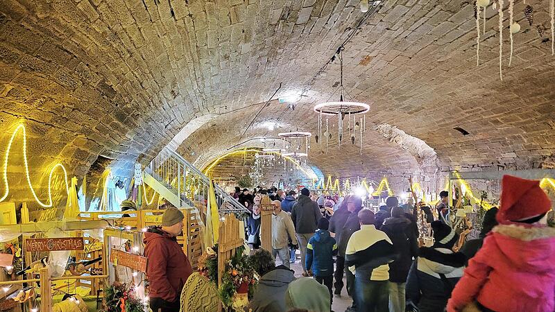 Weihnachtlicher Ritterkeller. Weihnachtlicher Ritterkeller.