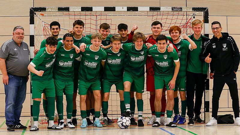 Der SV Heidingsfeld ist Würzburger Hallenkreismeister bei den U-19-Junioren. Die Heidingsfelder setzten sich gegen sechs Mannschaften in Ochsenfurt durch. Der SV Heidingsfeld ist Würzburger Hallenkreismeister bei den U-19-Junioren. Die Heidingsfelder setzten sich gegen sechs Mannschaften in Ochsenfurt durch.